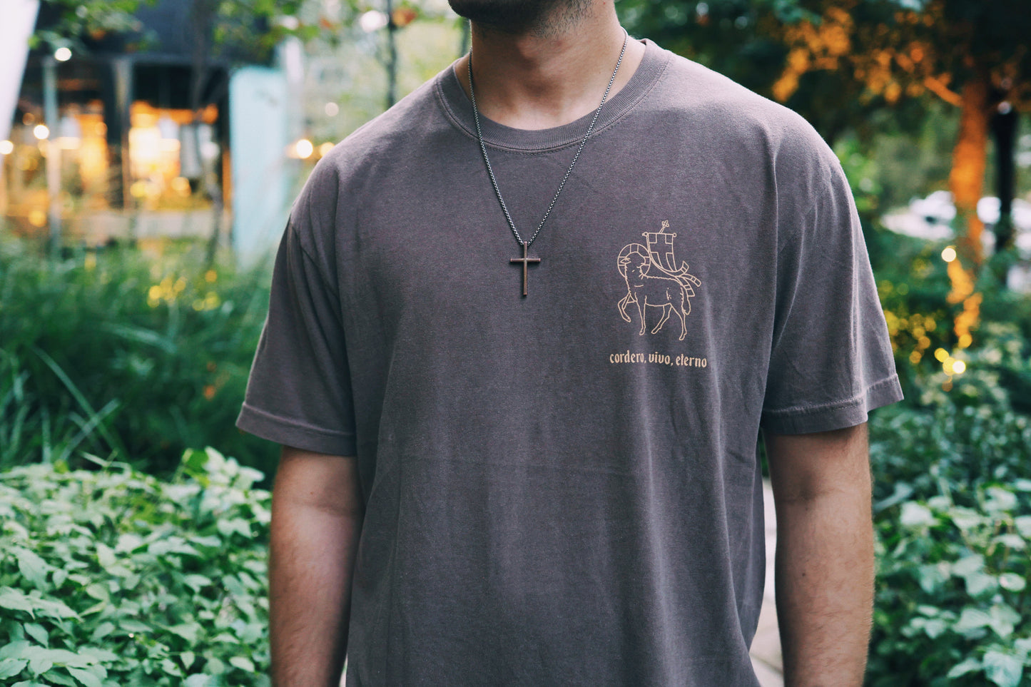 Playera Café “Cordero, Vivo Eterno”