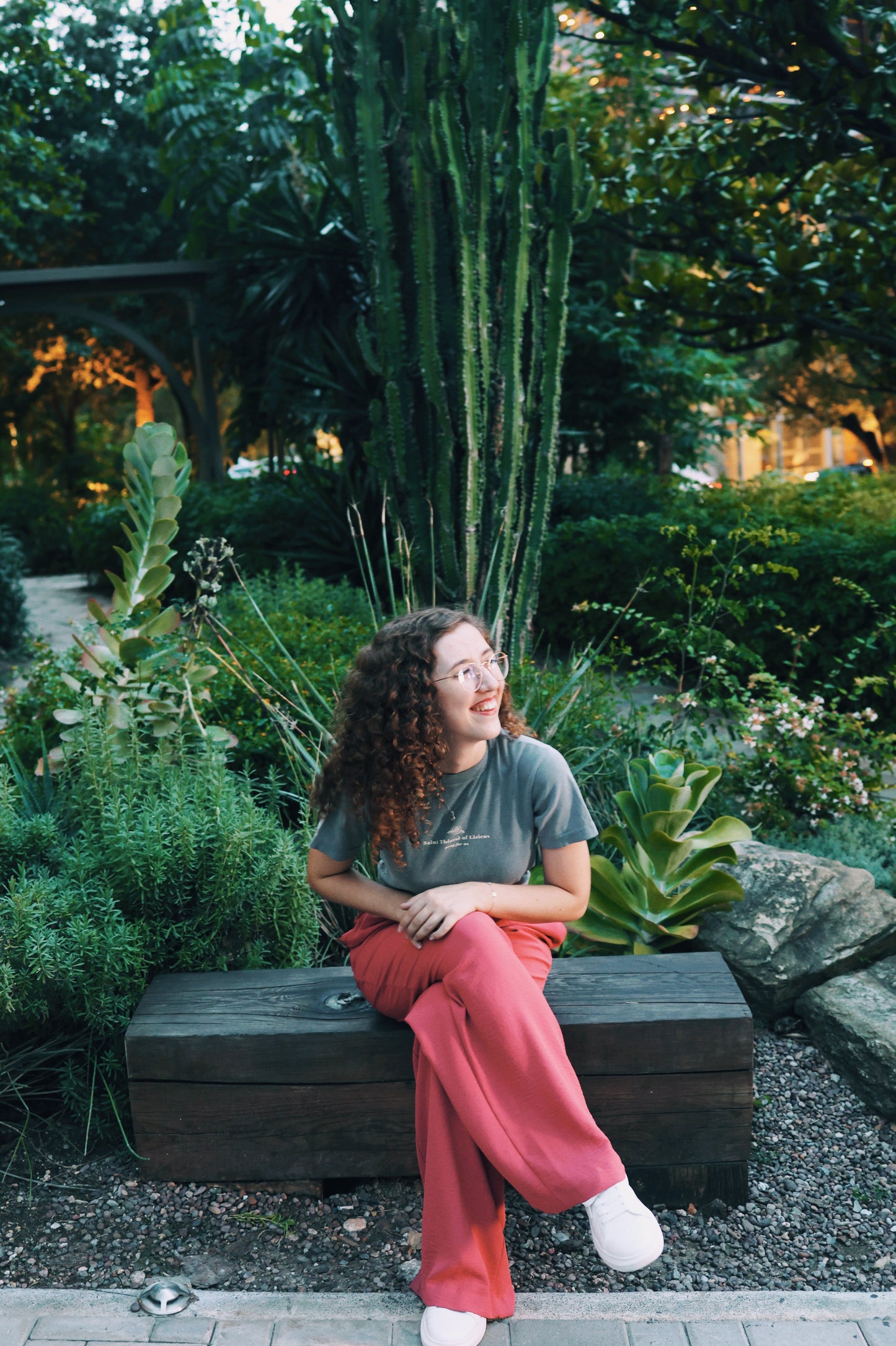 Playera Gris “The Little Flower”